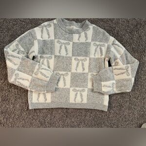 A New Day Gray and Cream Checkered Sweater with Bow Pattern XS